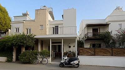 Renovated 2+1 Duplex 50 m to Blue Flag Beach in Ortakent Muskebi