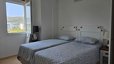 Gölköy'de Denize 50 Metre Mesafede Sezonluk Kiralık Lüks 1+1 Daire