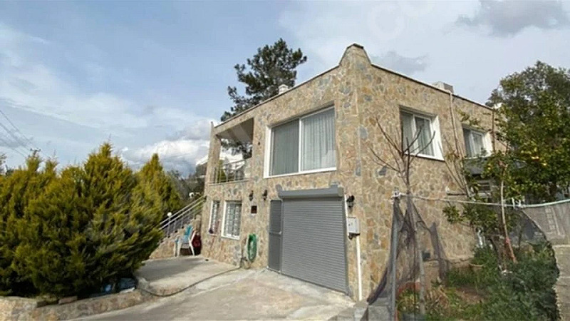 Detached Villa in Milas Beyciler | 900 m² Plot, 100 Olive Trees